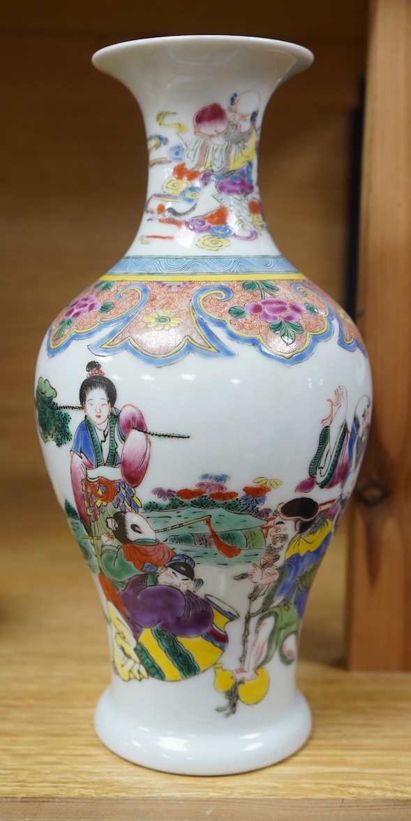 A Chinese famille rose porcelain vase, 26cm high. Condition - good